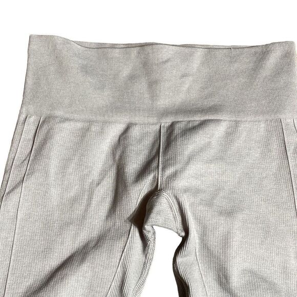 Lululemon awakening crop taryn toomey collection gray - Picture 9 of 11